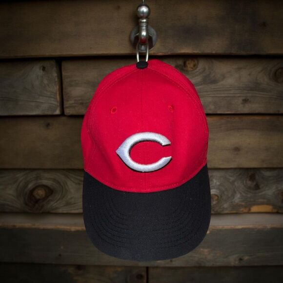 OC Sports CINCINNATI REDS Black & Red Adjustable Baseball Cap Hat - Picture 1 of 7